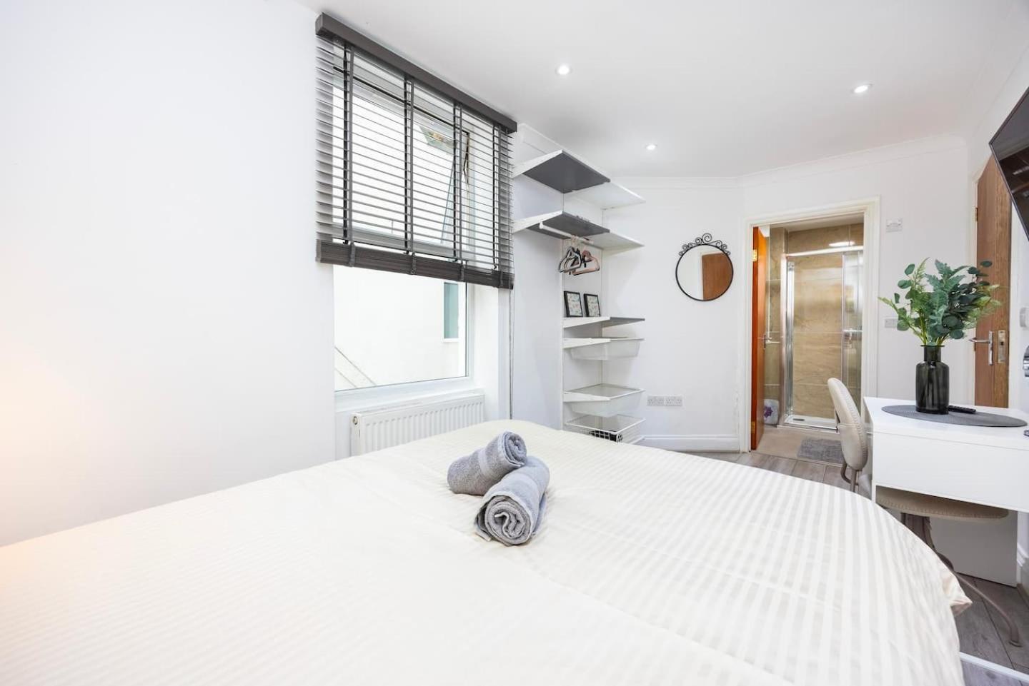 Appartamento Three Bedroom 3 Bathroom In Kensington *