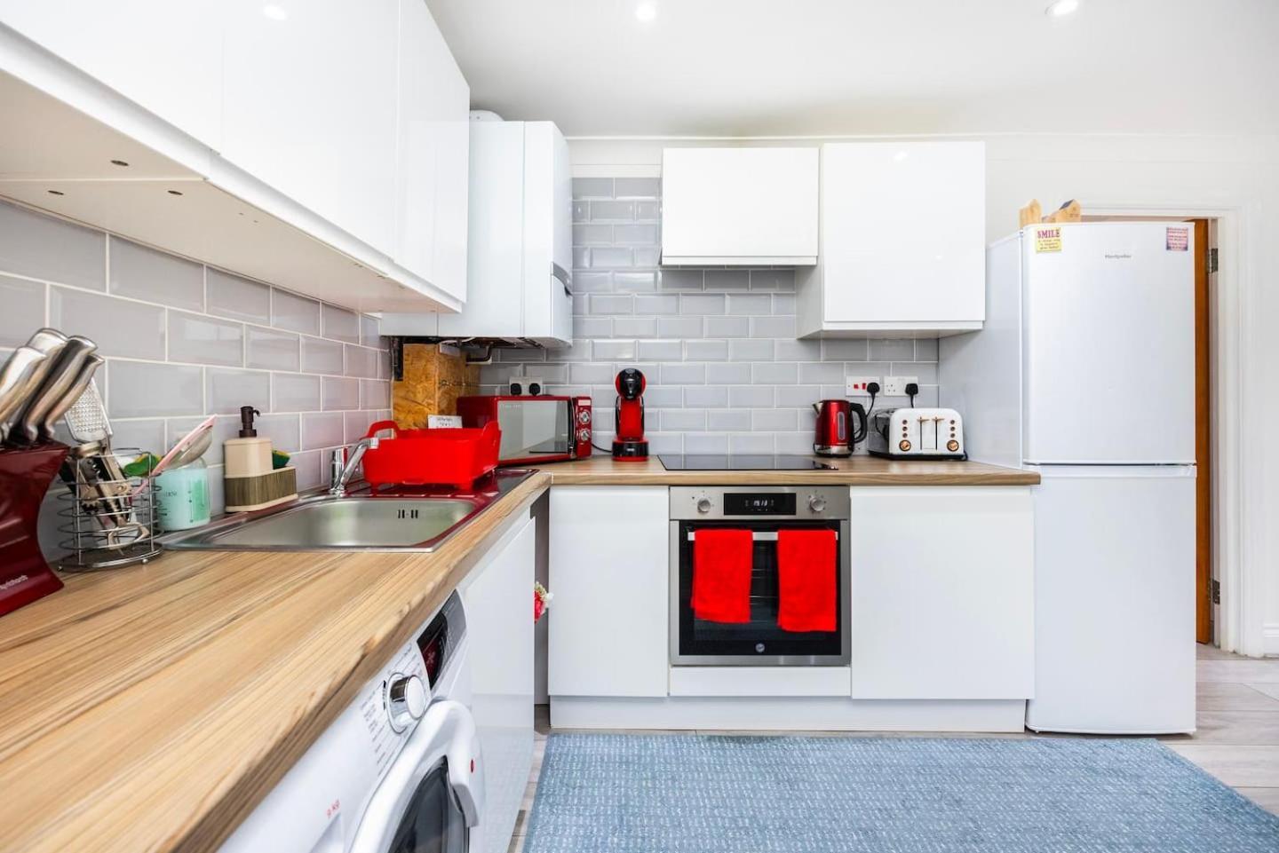 Three Bedroom 3 Bathroom In Kensington